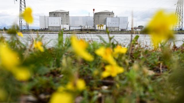 La centrale nucléaire de Fessenheim est la plus ancienne encore en service. [Keystone - EPA/Patrick Seeger]