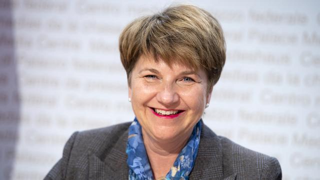 Première conférence de presse détendue pour la nouvelle conseillère fédérale Viola Amherd. [Anthony Anex)]