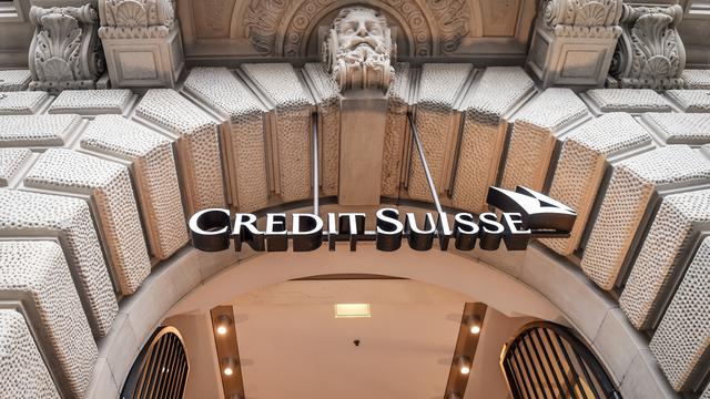 Le logo du Credit Suisse au siège principal de la banque à Zurich. [Keystone - Melanie Duchene]