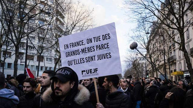 La marche blanche organisée après le meurtre à caractère antisémite de Mireille Knoll. [AFP - Denis Meyer/Hans Lucas]