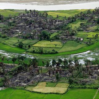 Village rohingya incendié en 2017 dans l'Etat d'Arakane. [Reuters - Soe Zeya Tun]