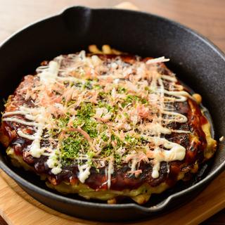 Recette d'okonomiyaki. [Fotolia - K]