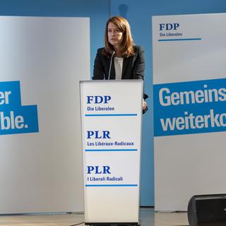 La présidente du PLR Petra Gössi lors de son allocution samedi 29 septembre à Pratteln (BL). [Keystone - Georgios Kefalas]