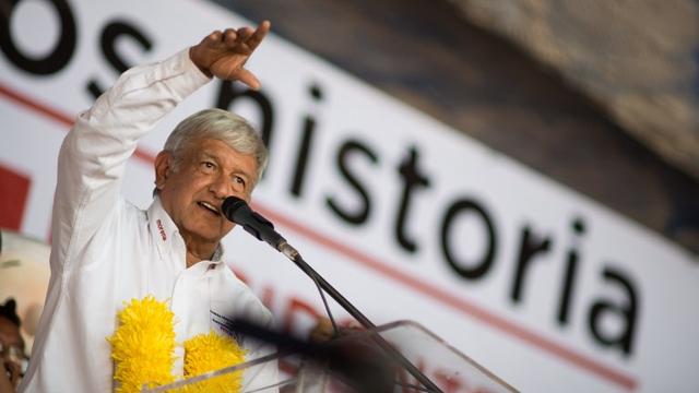Le candidat à la présidentielle mexicaine Andrés Manuel López Obrador lors d'un meeting dans la ville de Tula. [AFP]