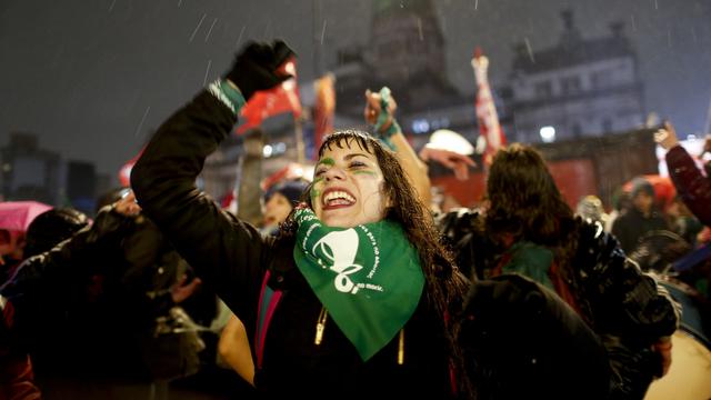 Manifestation en faveur de la décriminalisation de l'avortement à Buenos Aires, 08.08.2018. [AP/Keystone - Natacha Pisarenko]