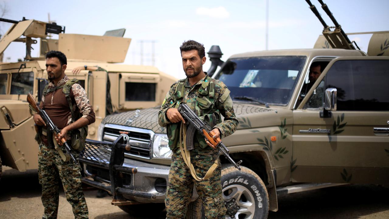 Des combattants des Forces démocratiques syriennes (FDS), une coalition soutenue par Washington, ici à Deir Ezzor. [Reuters - Rodi Said]