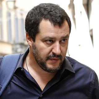 Le leader de la Lega, Matteo Salvini, devient vice-Premier ministre aux côtés de Luigi Di Maio (M5S), et prend la tête du département de l'Intérieur. [ANSA/AP/Keystone - Giuseppe Lami]