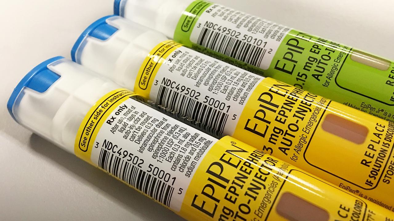 L'EpiPen est indisponible jusqu'à fin septembre. [Reuters - Jim Bourg]
