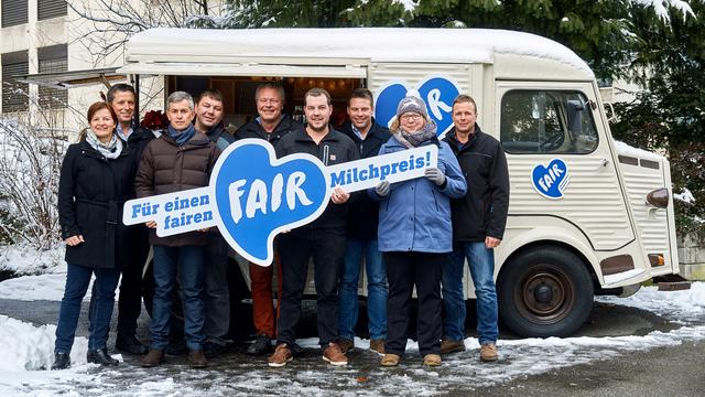 Les initiants du label militent pour un prix du lait équitable. [Initiative Fair/Keystone - Manu Friederich]