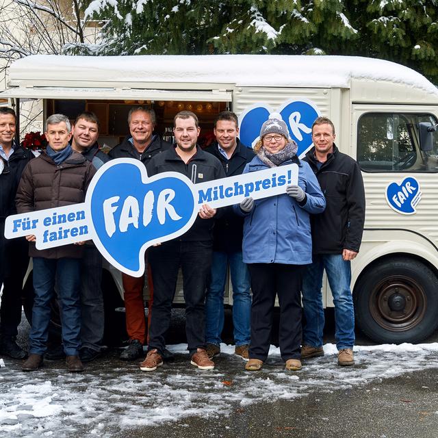 Les initiants du label militent pour un prix du lait équitable. [Initiative Fair/Keystone - Manu Friederich]