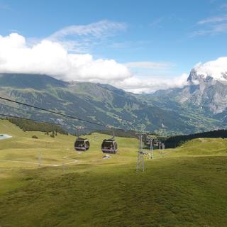 Dans le projet V-Bahn, une télécabine doit relier Grindelwald au glacier de l'Eiger, une autre aux Männlichen. [jungfrau.ch]