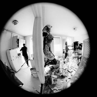 Niki de Saint Phalle & Jean Tinguely dans leur appartement/atelier du Chelsea Hotel. [Archives Yves Debraine - Yves Debraine]