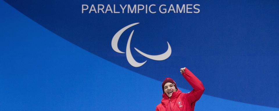 Le Valaisan Théo Gmür a remporté sa 2e médaille d'or ce dimanche aux Jeux paralympiques de Pyeongchang. [Keystone - Alexandra Wey]