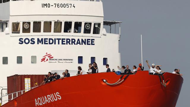 Le navire "Aquarius" de l'ONG SOS Méditerranée, photographié à son arrivée au port de Marseille le 29 juin 2018. [Keystone - Guillaume Horcajuelo]