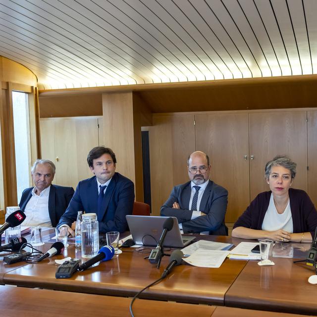 Le conseil administratif de ville de Genève in corpore, Rémy Pagani, Guillaume Barazzone, Sami Kanaan, Sandrine Salerno et Esther Alder. [Martial Trezzini]