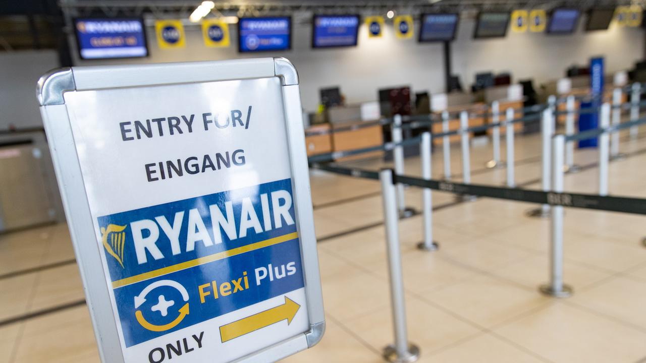 Plus du tiers des vols Ryanair au départ et à destination de l'Allemagne sont annulés mercredi. [EPA/Keystone - Hayoung Jeon]