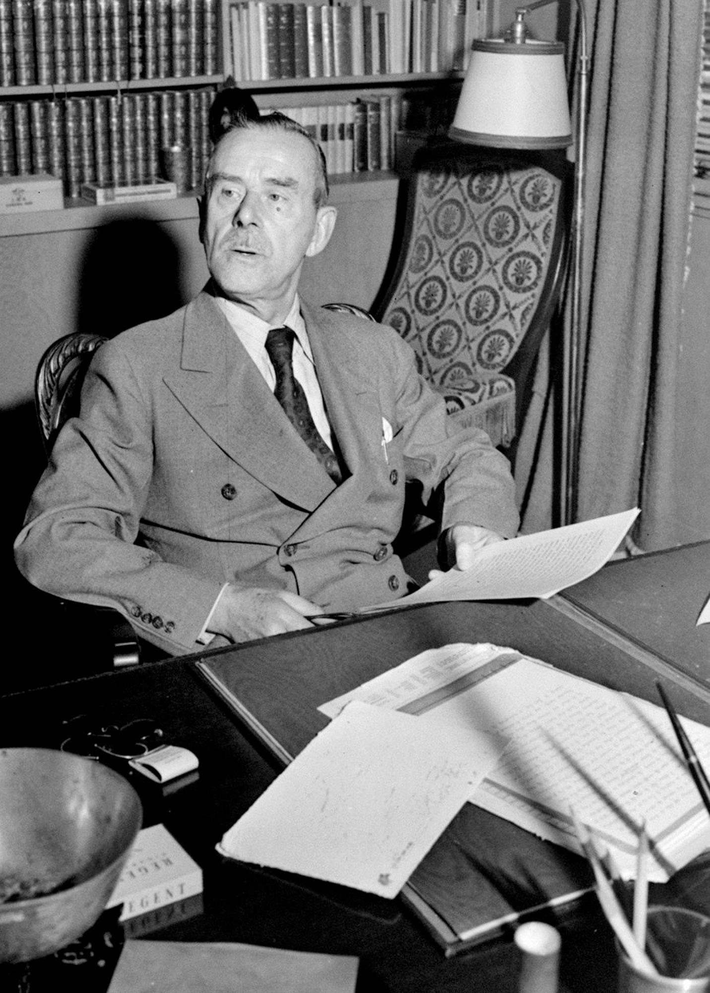 L'écrivain Thomas Mann à Los Angeles le 30 octobre 1942. [AFP - AP Photo/Str]