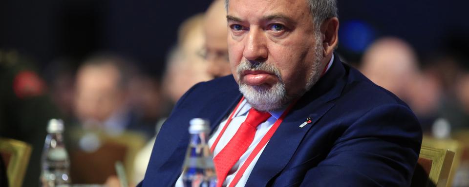 Avigdor Lieberman quitte le gouvernement de Benjamin Netanyahu. [Keystone - EPA/Sergei Ilnitsky]