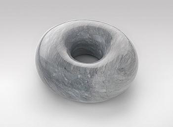 La sensualité de son Donut en marbre, 2017, Porto marble, 37.5 cm.