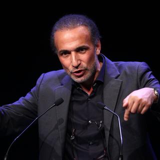 Tariq Ramadan lors d'une conférence à Lille en février 2016. [AP Photo/Keystone - Michel Spingler]