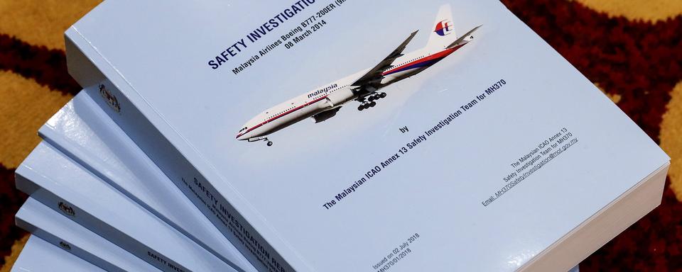 Le rapport de l'enquête de sécurité sur la disparition du MH370. [EPA - Fazry Ismail]