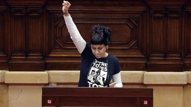 L'ex-députée indépendantiste catalane Anna Gabriel prononçait un discours devant le parlement de Barcelone, en Espagne, le 10 octobre 2017. [Keystone - Alberto Estevez]