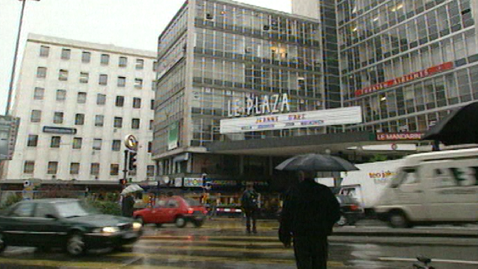 Le cinéma Plaza,déjà menacé en 1999 comme toutes les salles du centre-ville de Genève. [RTS]