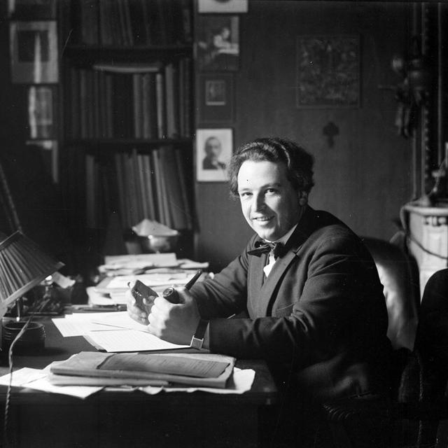 Portrait du compositeur suisse Arthur Honegger à Paris vers 1925. [AFP - Lipnitzki / Roger-Viollet / Roger-Viollet]