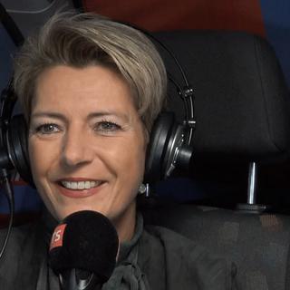 La candidate au Conseil fédéral Karin Keller-Sutter (PLR/SG), en direct depuis Wil dans La Matinale de la RTS, le 10 octobre. [RTS]