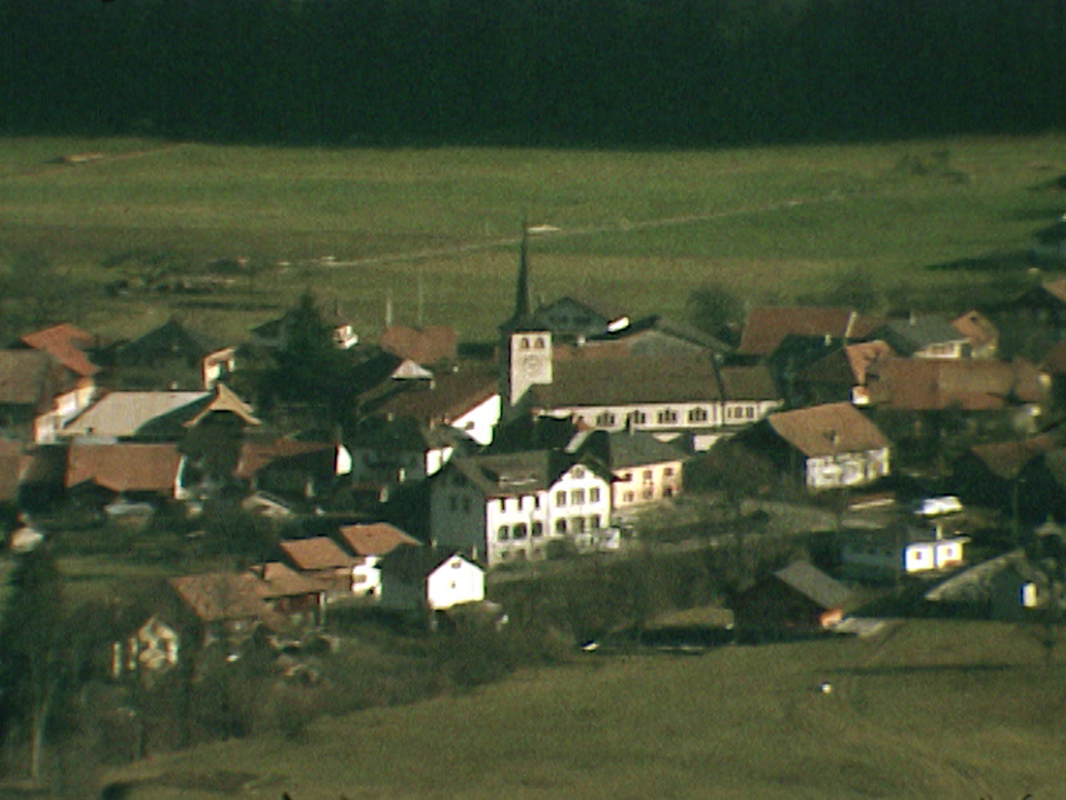 Le village gruérien de Grandvillard en 1975.