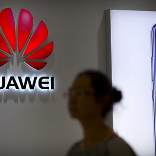 La directrice financière du géant chinois des télécoms Huawei a été arrêtée au Canada. [AP Photo - Mark Schiefelbein, File]