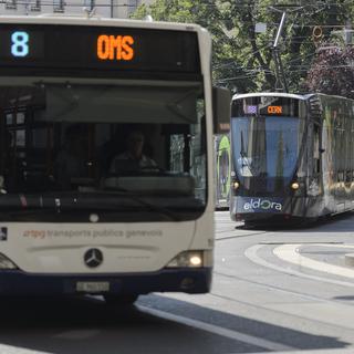 La problématique des transports publics est l'un des grands thèmes de la campagne à Genève. [Keystone - Martial Trezzini]