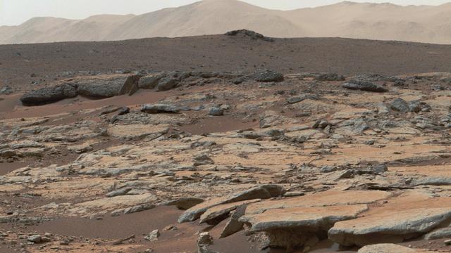Un lac souterrain d'eau liquide large de 20 km a été détecté sur Mars, contenant un volume d'eau inédit (image d'illustration). [AFP]