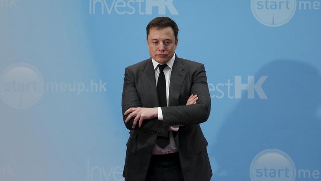 Elon Musk, 47 ans, devra quitter son poste de président du conseil d'administration de son entreprise Tesla, selon l'accord. Il conserve toutefois son siège de directeur général. [REUTERS - Bobby Yip]