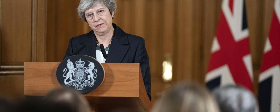 La Première ministre britannique Theresa May avertit les parlementaires de son propre camp. [Keystone/EPA - David Levenson]