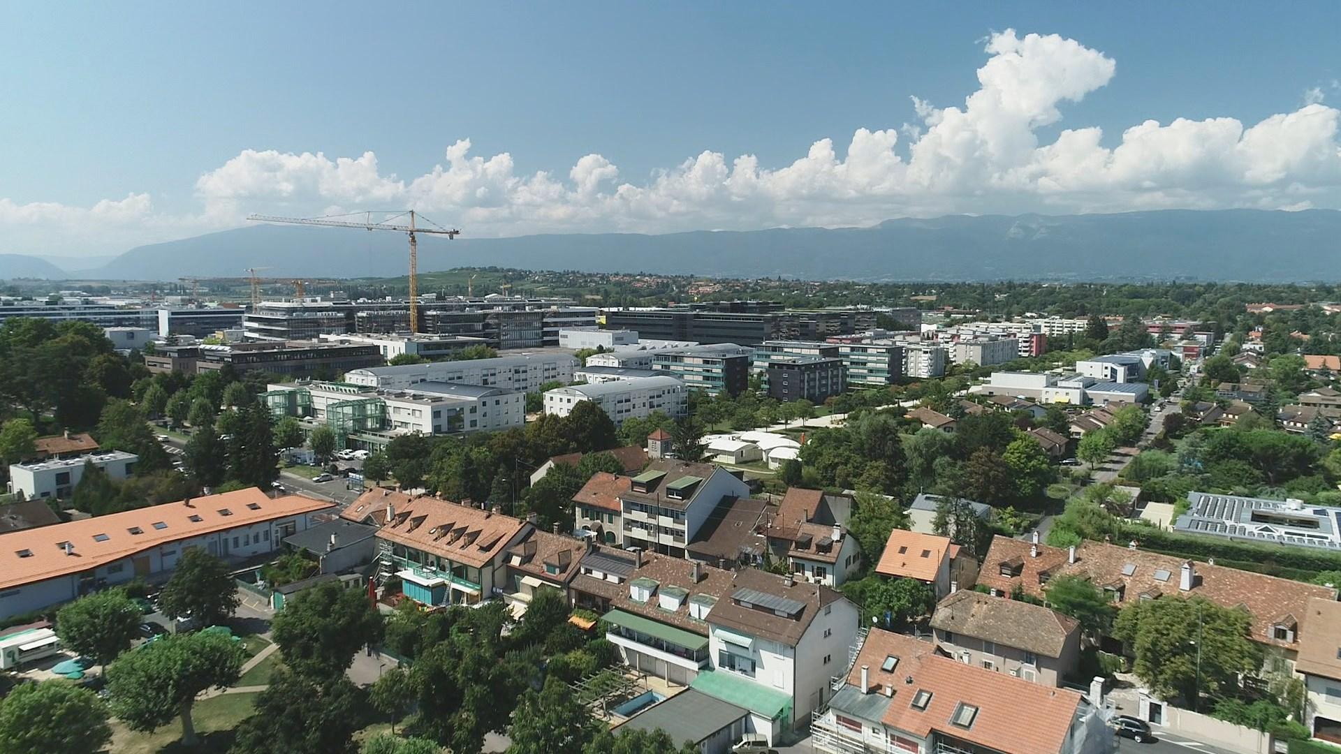 Vue aérienne de Plan-les-Ouates, dans le canton de Genève. [RTS]