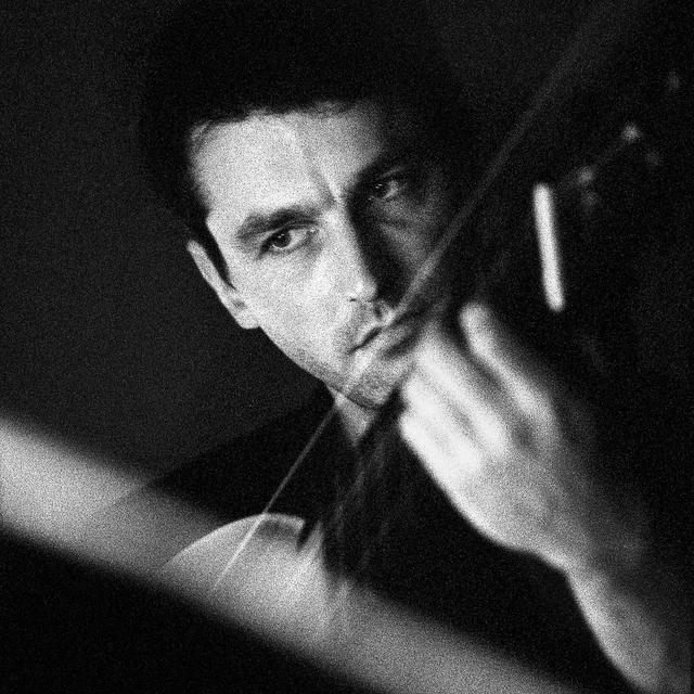 Vincent Dumestre, luthiste, guitariste et chef d'orchestre. [AFP - Philippe Matsas / Opale / Leemage]