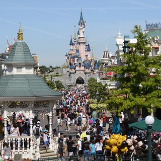Vue sur le centre du parc Disneyland Paris.