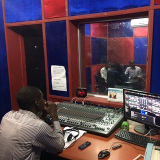 Les studios de radio Kanem, produite au sein de l'Université de Maiduguri au Nigeria. [RTS - Anouk Henry]