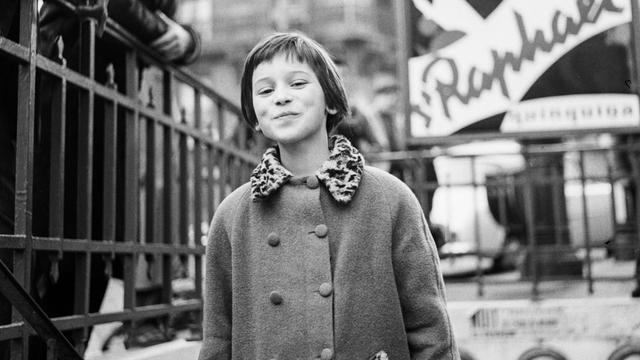 La jeune Catherine Demongeot dans le rôle de Zazie sur le tournage du film de Louis Malle "Zazie dans le métro". [AFP - Philippe Bataillon]