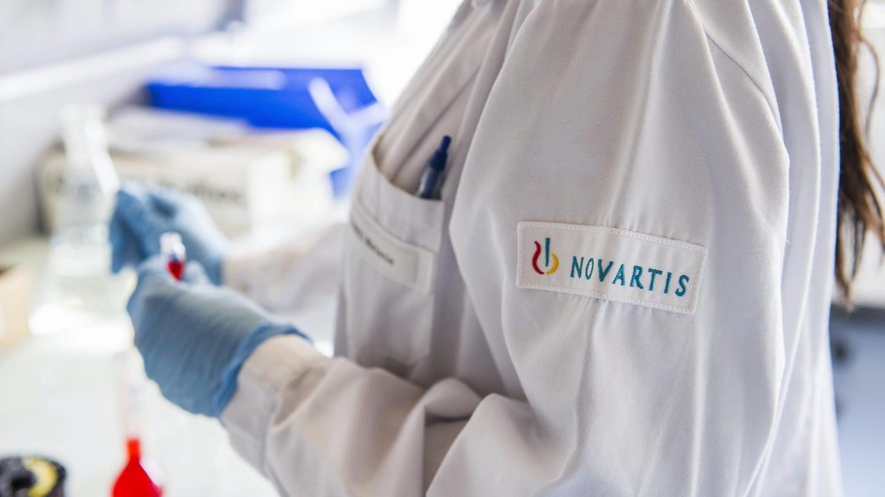 Un laboratoire de l'unité de Recherche et Développement de Novartis à Prangins en 2012. [Keystone - Yannick Bailly]