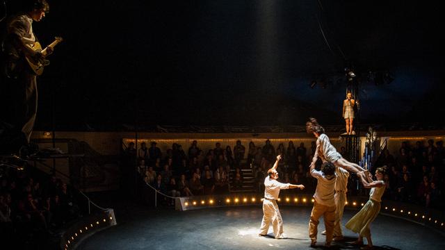 Une scène du spectacle "Bestias". [vidy.ch - Ian Grandjean]