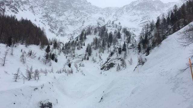 Le lieux de l'avalanche dans la région de La Fouly (VS). [Police cantonale VS]