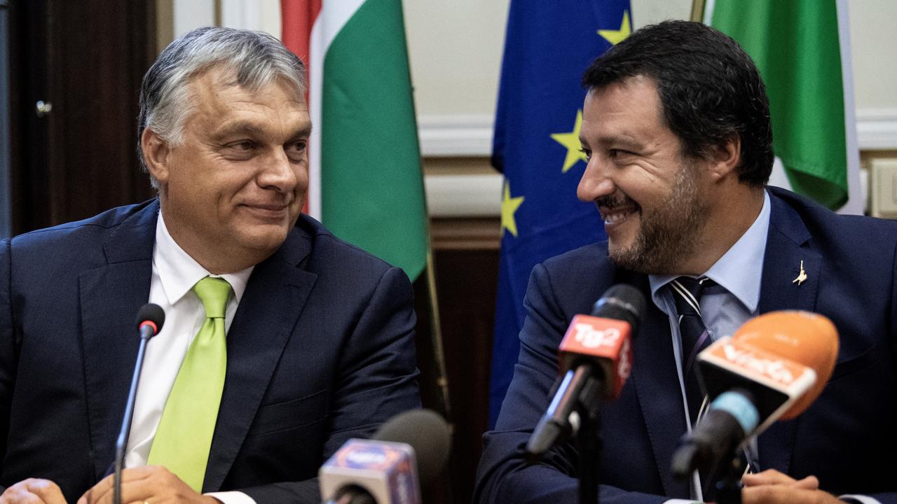 Le Premier ministre hongrois Viktor Orban et le ministre italien de l'Intérieur Matteo Salvini, lors d'une conférence de presse à Milan, le 28 août. [AFP - Marco Bertorello]