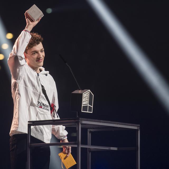 Le chanteur biennois Nemo a remporté quatre trophées au Swiss Music Awards 2018, à Zurich. [keystone - Ennio Leanza]