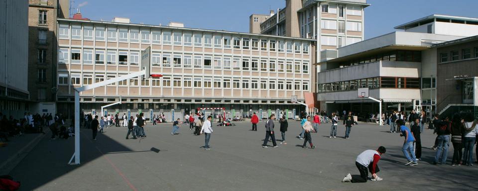 La cour du lycée Maurice Ravel, dnas le 20e arrondissement de Paris. [AFP - Jacques Demarthon]