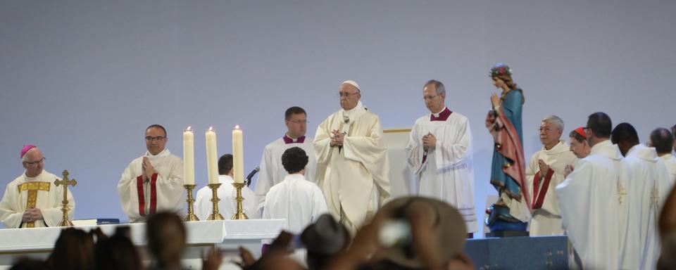 Le pape François lors de la messe à Genève, jeudi 21.06.2018. [RTS - Philippe Christin]