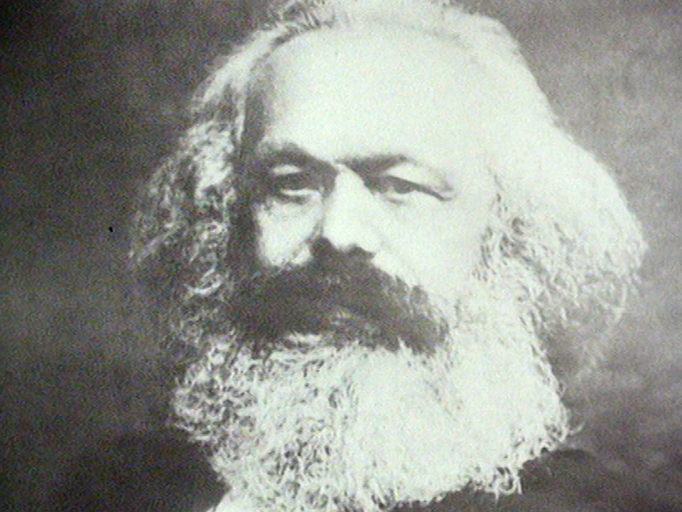 Portrait de Karl Marx dans la chambre d'un apprenti genevois en 1968. [RTS]