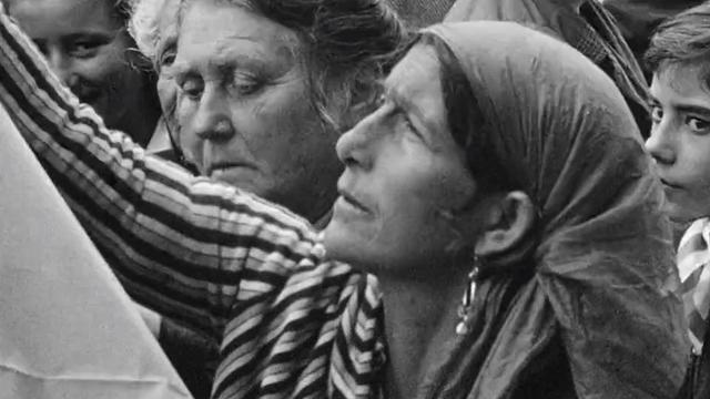 Gitans en pèlerinage aux Saintes-Marie-de-la-Mer en 1961. [RTS]