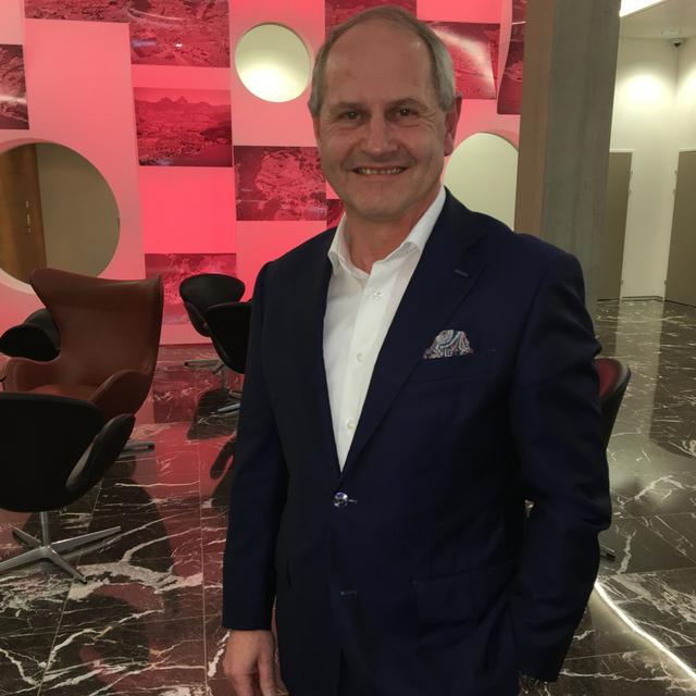 Peter Hilfiker, CEO de la banque cantonale de Schwyz. [RTS - Delphine Gendre]
